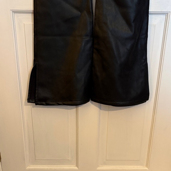 We the free size 30 Stylish Black Leather like Trousers never worn - Picture 5 of 8